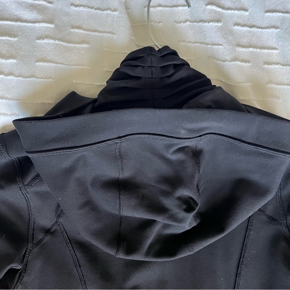 Lululemon Daily Practice Dress Hooded Jacket, Black, Size 4, EUC - Picture 9 of 11